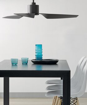 sfeerfoto van de Beacon Airfusion Climate II zwarte plafondventilator 
